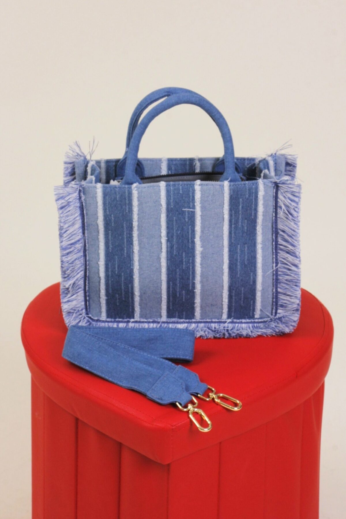 BORSA SHOPPER IN TESSUTO DENIM CON FRANGE