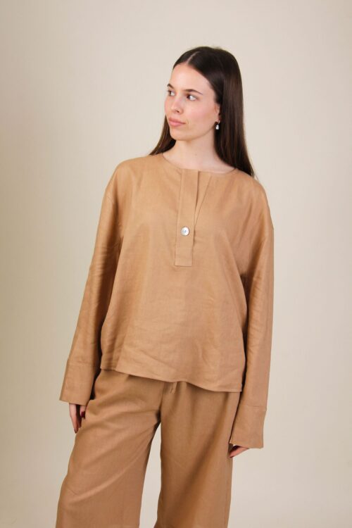BLUSA CON COLLO ALLA COREANA IN LINO