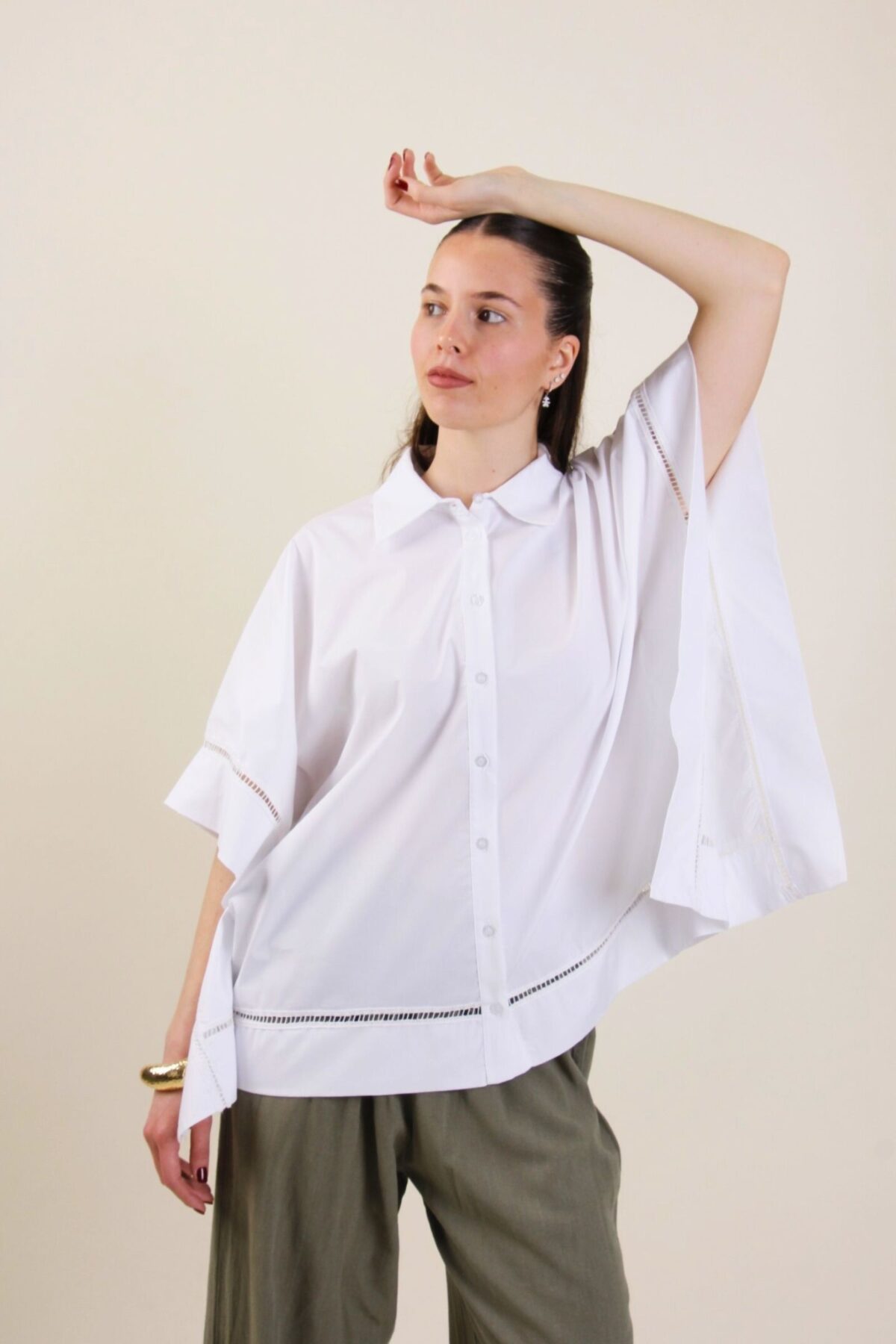 CAMICIA OVER CON INSERTI INTAGLIATI