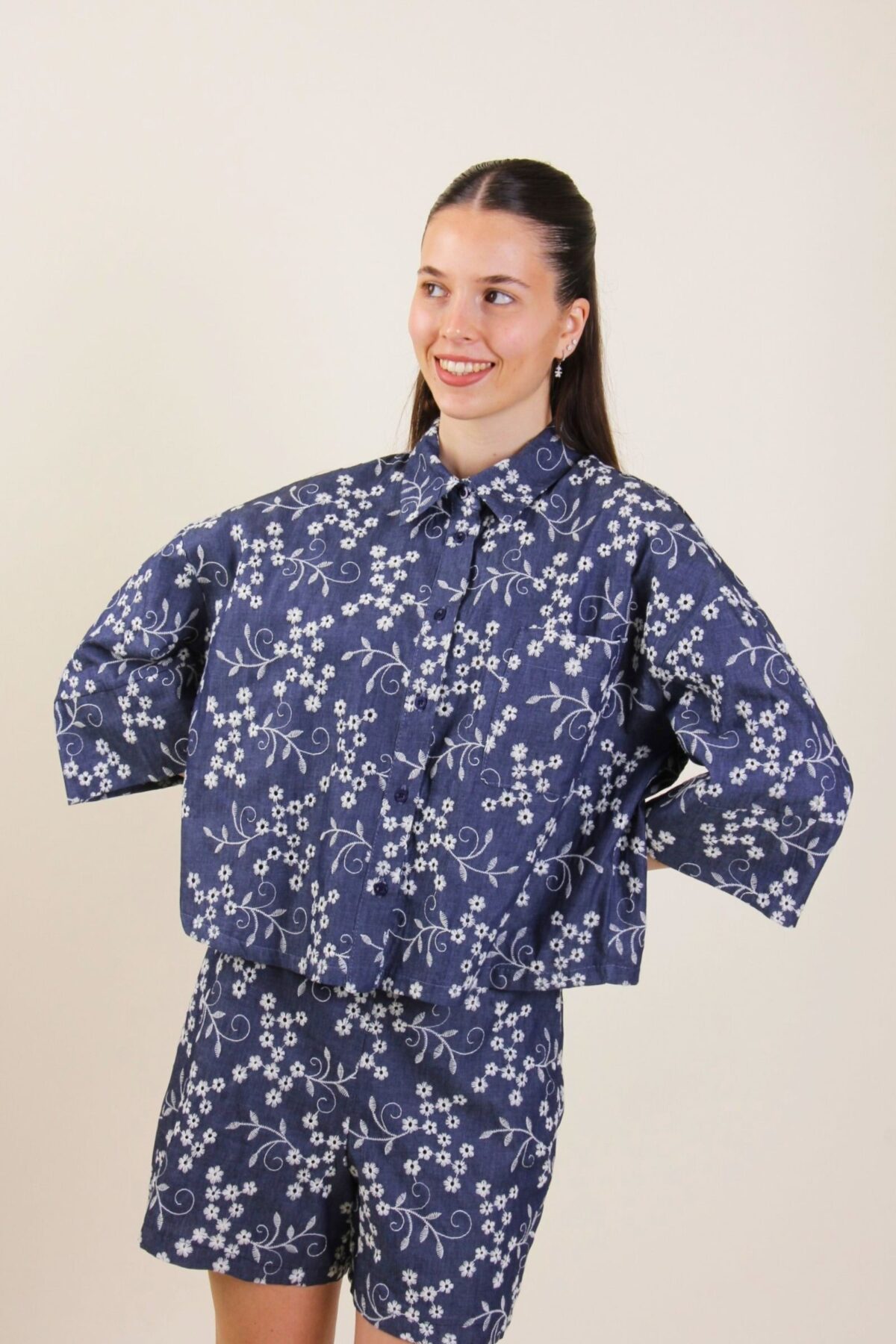 CAMICIA IN COTONE RICAMATO FLOREALE