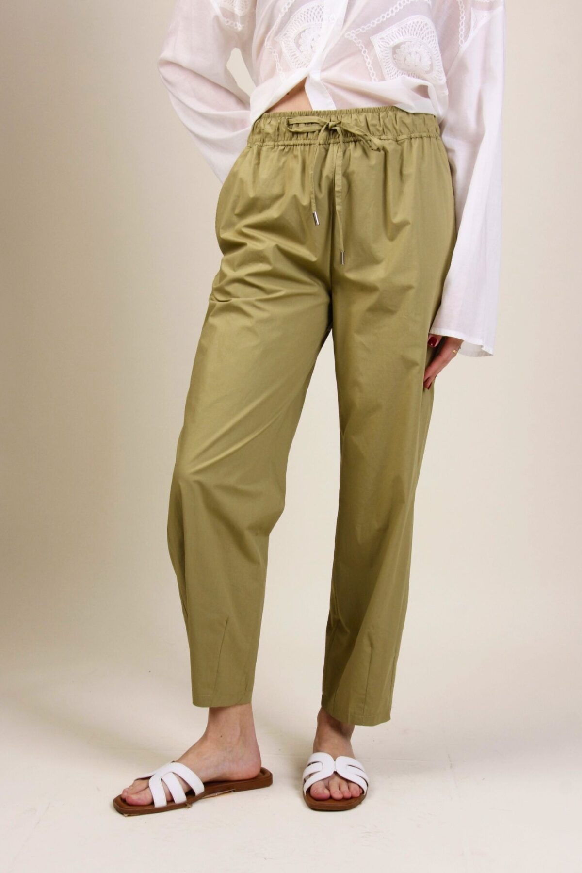 PANTALONE JOGGER CON COULISSE IN TESSUTO LEGGERO