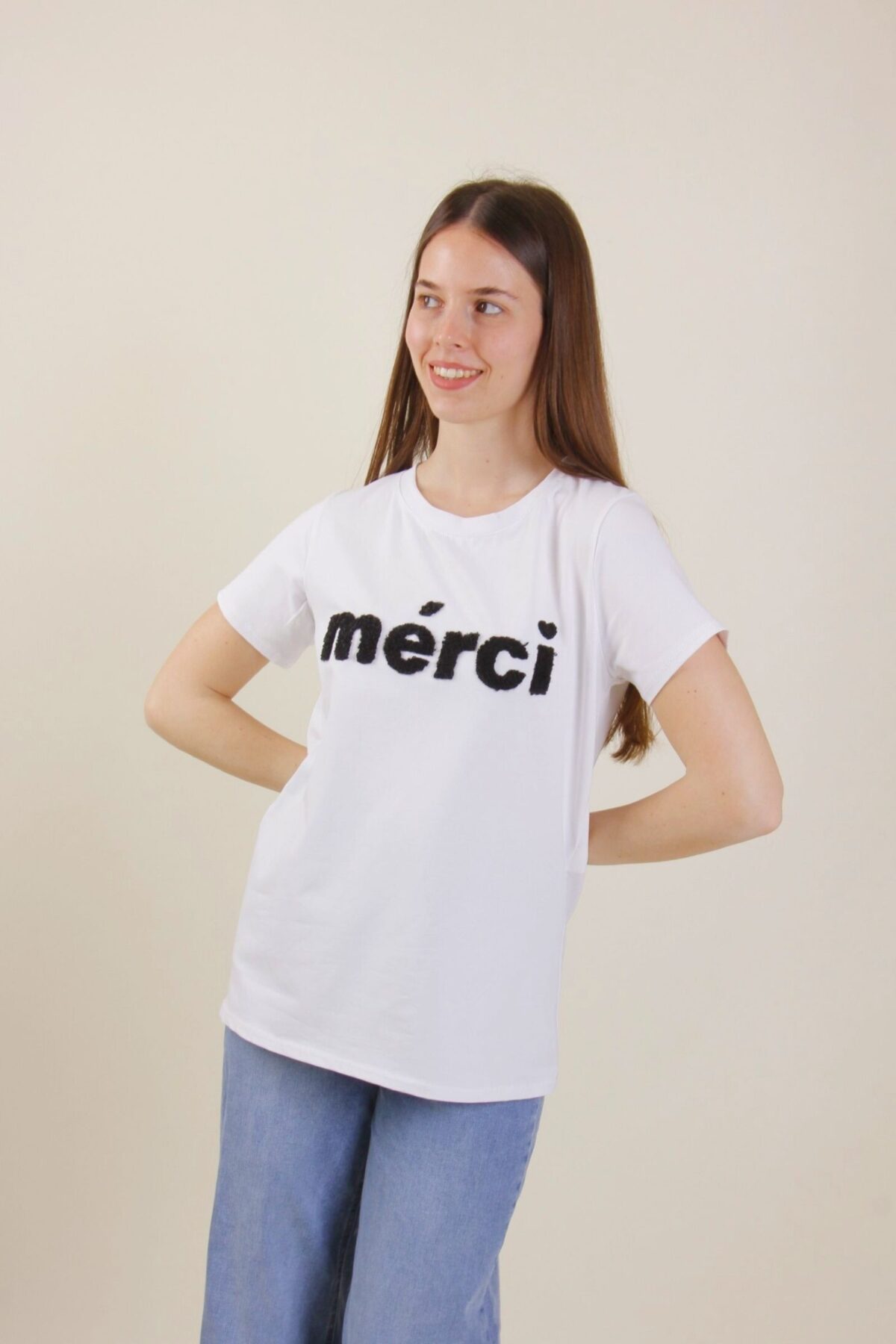 T-SHIRT IN COTONE CON SCRITTA "MÉRCI" IN RILIEVO