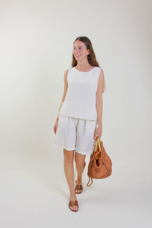 Alternative view of TOP SENZA MANICHE IN MISTO LINO E TENCEL CON LACCI LATERALI
