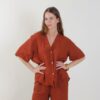 CAMICIA IN LINO A MANICHE CORTE SCOLLO A V - Mattone, TU
