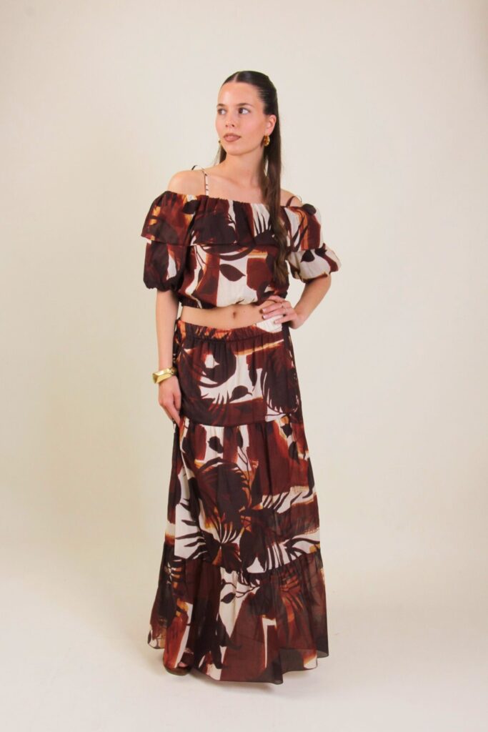 TIERED SKIRT WITH TROPICAL PRINT 
