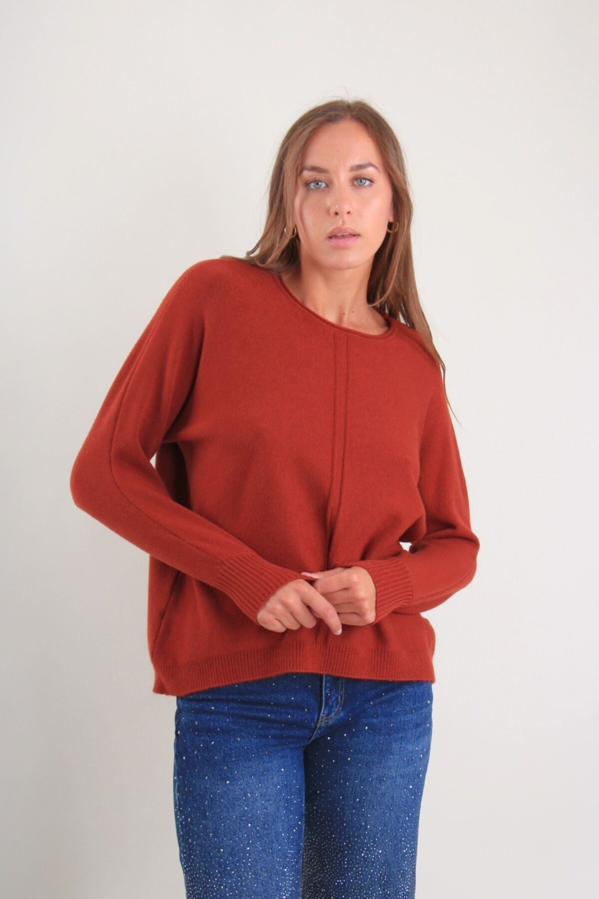 MAGLIA GIROCOLLO CON CUCITURA DECORATIVA