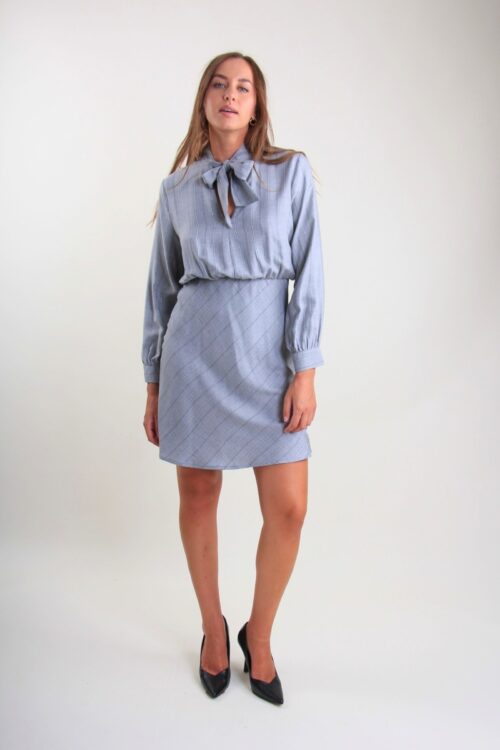 Alternative view of ABITO A RIGHE CON FIOCCO AL COLLO