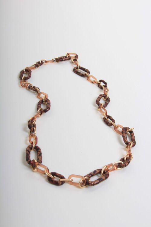 COLLANA LUNGA A CATENA CON MAGLIE IN METALLO, RESINA E TESSUTO