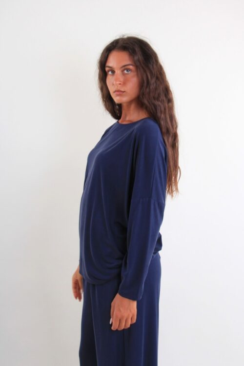 Alternative view of MAGLIA IN MORBIDA VISCOSA A MANICHE LUNGHE