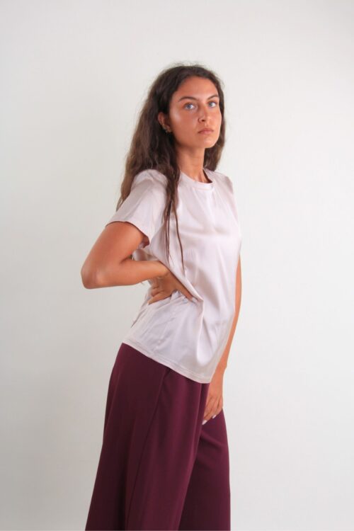 Alternative view of MAGLIA A MANICHE CORTE SATIN