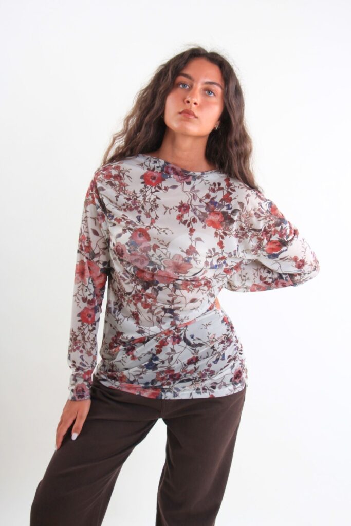DRAPED LONG-SLEEVED TOP IN PRINTED TULLE 