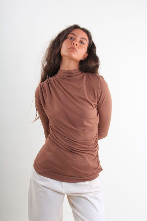 Alternative view of MAGLIA A MANICHE LUNGHE ADERENTE CON DRAPPEGGIO