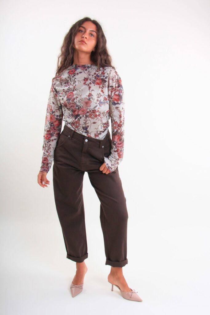 BALLOON-FIT DENIM TROUSERS WITH TURN-UP CUFFS 