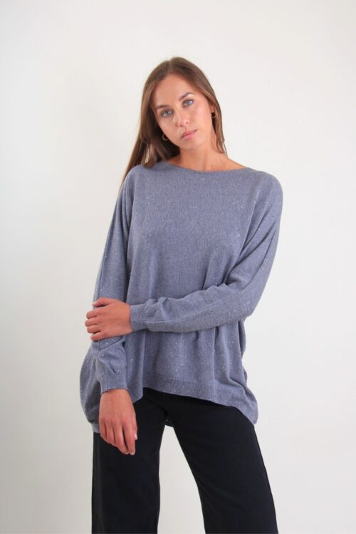 MAGLIA CON DETTAGLI GLITTER E VESTIBILITÀ MORBIDA