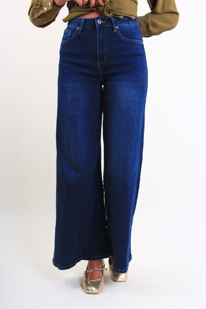 JEANS MODELLO FLARED 