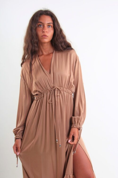 Alternative view of ABITO LUNGO CON SCOLLO A V E COULISSE