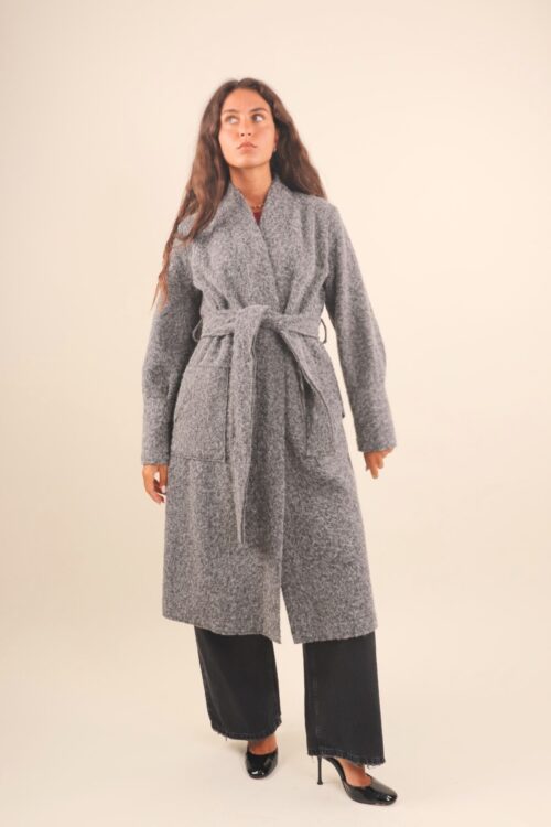 Alternative view of CAPPOTTO VESTAGLIA CON CINTURA IN VITA