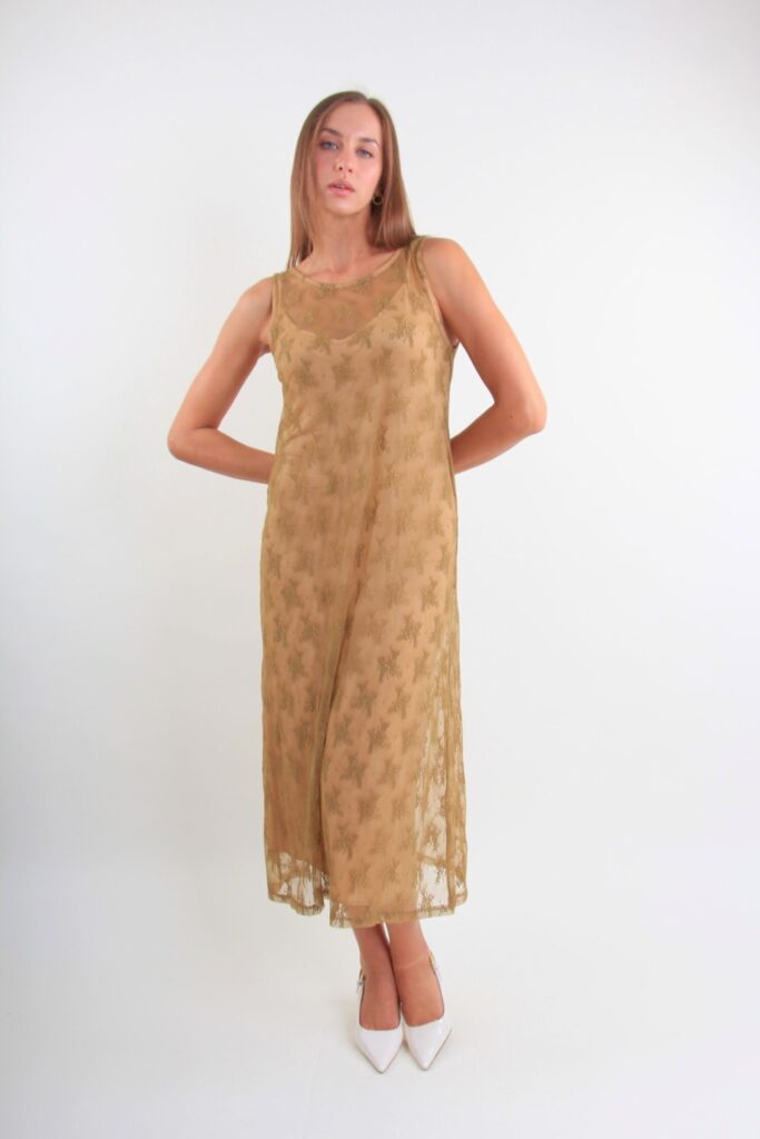 ABITO LUNGO SENZA MANICHE IN PIZZO 