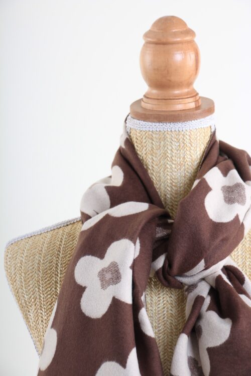 Alternative view of SCIARPA CON MOTIVO FLOREALE