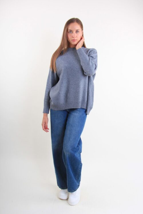 Alternative view of MAGLIA OVER A GIROCOLLO