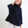 MAGLIA A COLLO ALTO CON TASCHE FRONTALI E MANICHE A 3/4 - Blu, TU