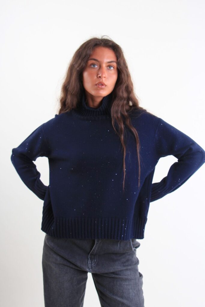 KNITTED TURTLENECK WITH MICRO SEQUINS 