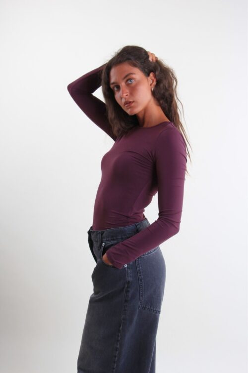 Alternative view of BODY A MANICHE LUNGHE