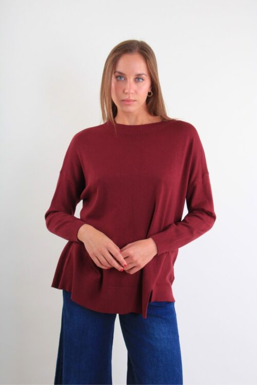 MAGLIA OVER CON SPACCO SUL FONDO