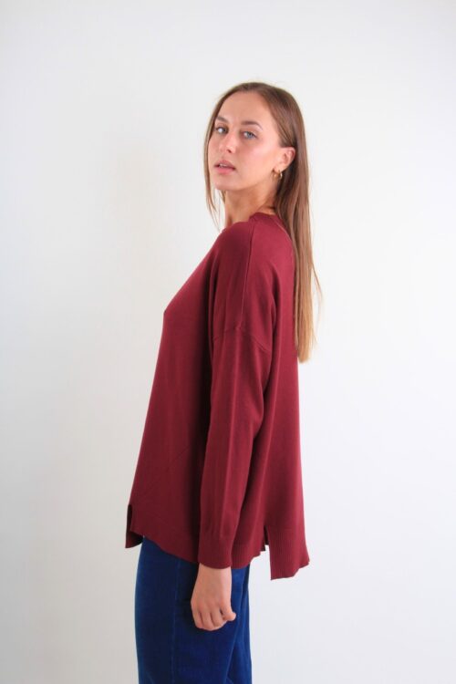 Alternative view of MAGLIA OVER CON SPACCO SUL FONDO