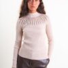 MAGLIA A COSTE CON COLLO ALTO E TRASPARENZE - Beige, TU