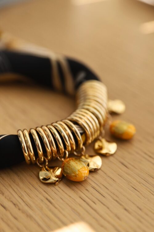 Alternative view of COLLANA FOULARD CON PENDENTI