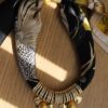 COLLANA FOULARD CON PENDENTI - Giallo, TU