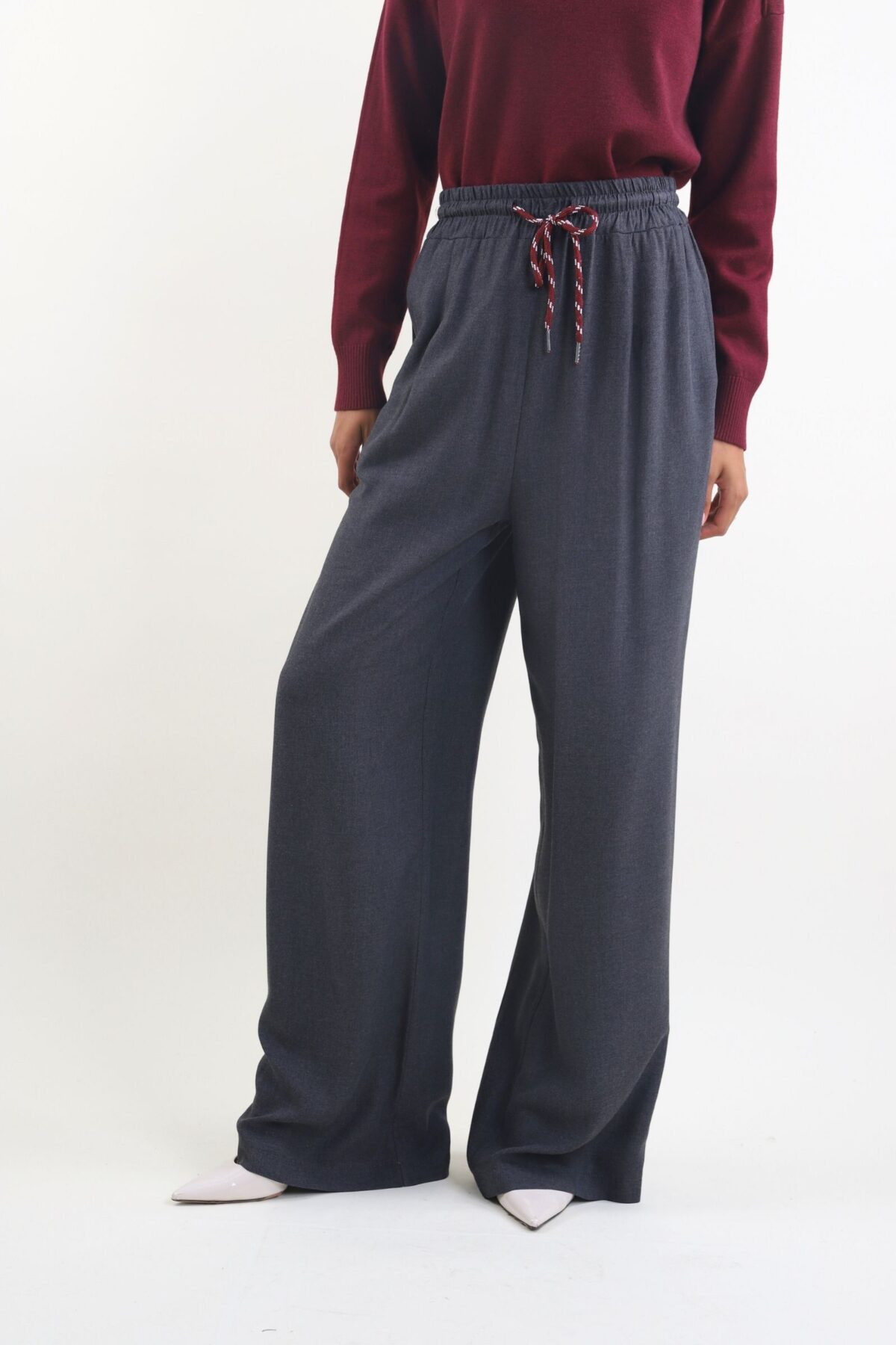 PANTALONI CON CORDONCINO A CONTRASTO