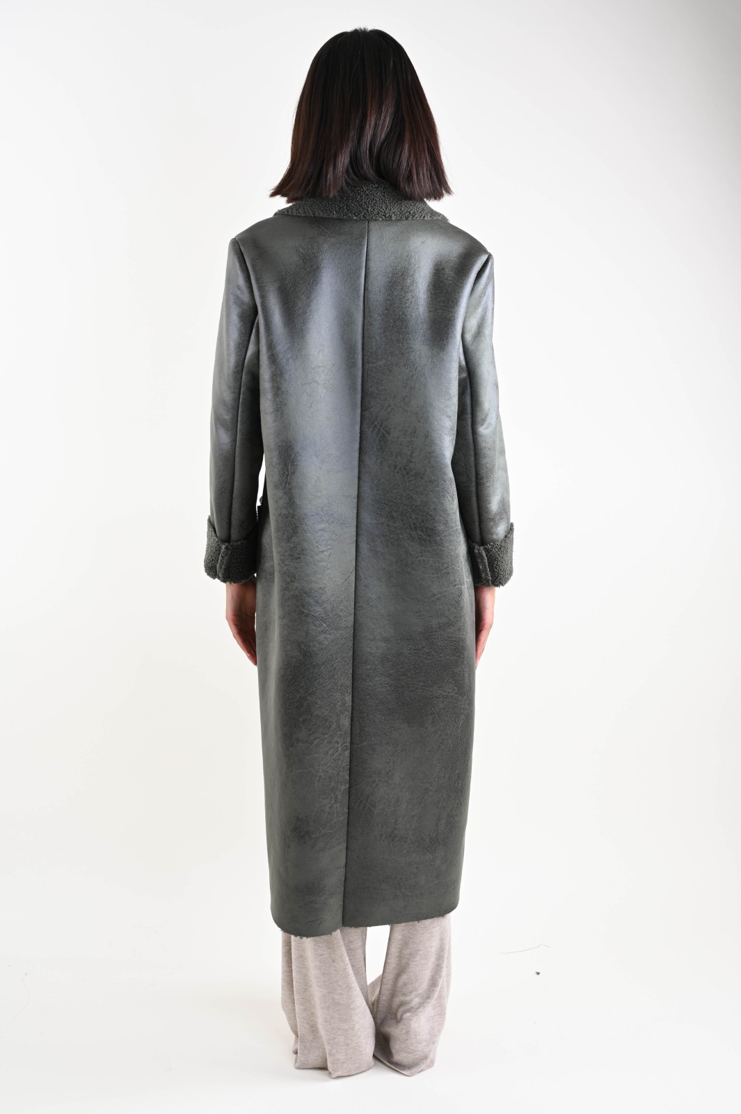 SHEARLING LUNGO IN ECOPELLE – Bild 5