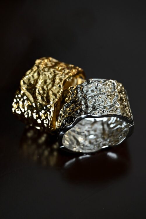 BRACCIALE RIGIDO EFFETTO MARTELLATO