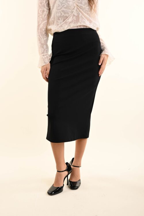 Alternative view of GONNA A TUBINO