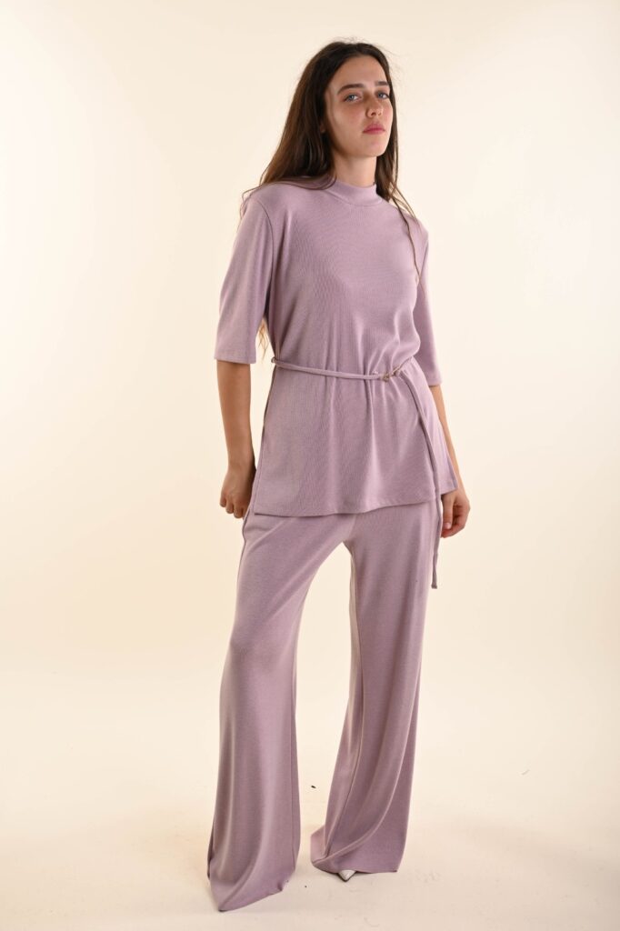 PANTALONI IN MAGLIA CON TASCHE E PASSANTI 