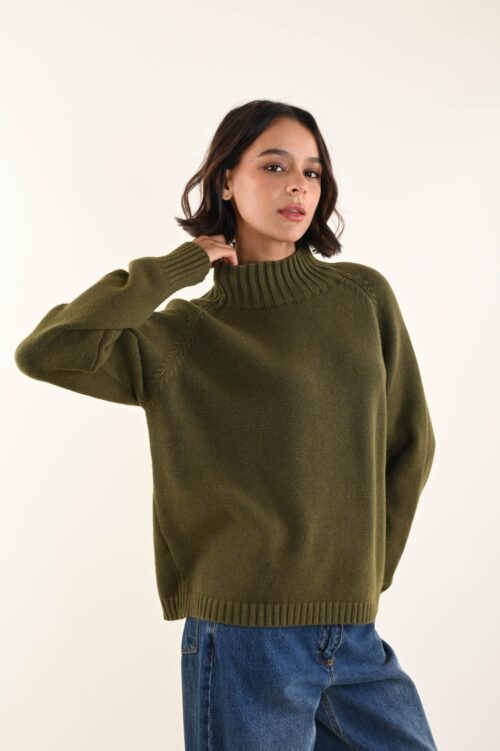 Alternative view of MAGLIONE CON COLLO LAVORATO A COSTE