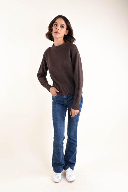 Alternative view of MAGLIA GIROCOLLO CON FONDO E POLSI A COSTINE