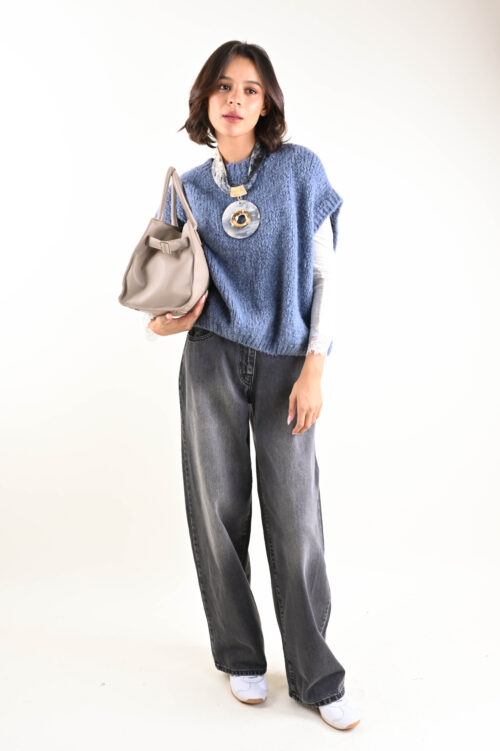 Alternative view of GILET IN MAGLIA MORBIDA