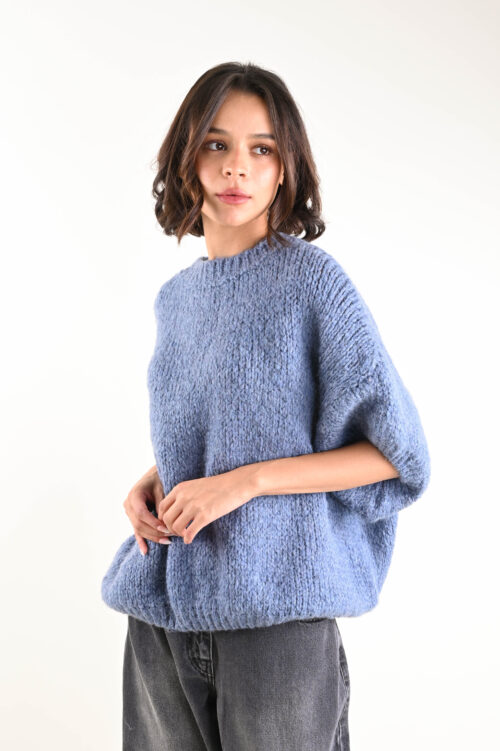 MAGLIA MORBIDA CON MANICHE A 3/4 A PALLONCINO