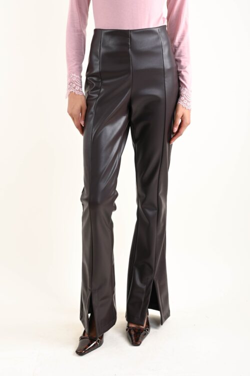 Alternative view of PANTALONI ADERENTI IN ECOPELLE CON SPACCO SUL FONDO