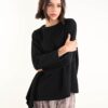 MAGLIA A MANICHE LUNGHE DAL TAGLIO ASIMMETRICO - Black, TU