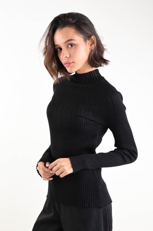 MAGLIA CON COLLO ALTO E TRASPARENZE