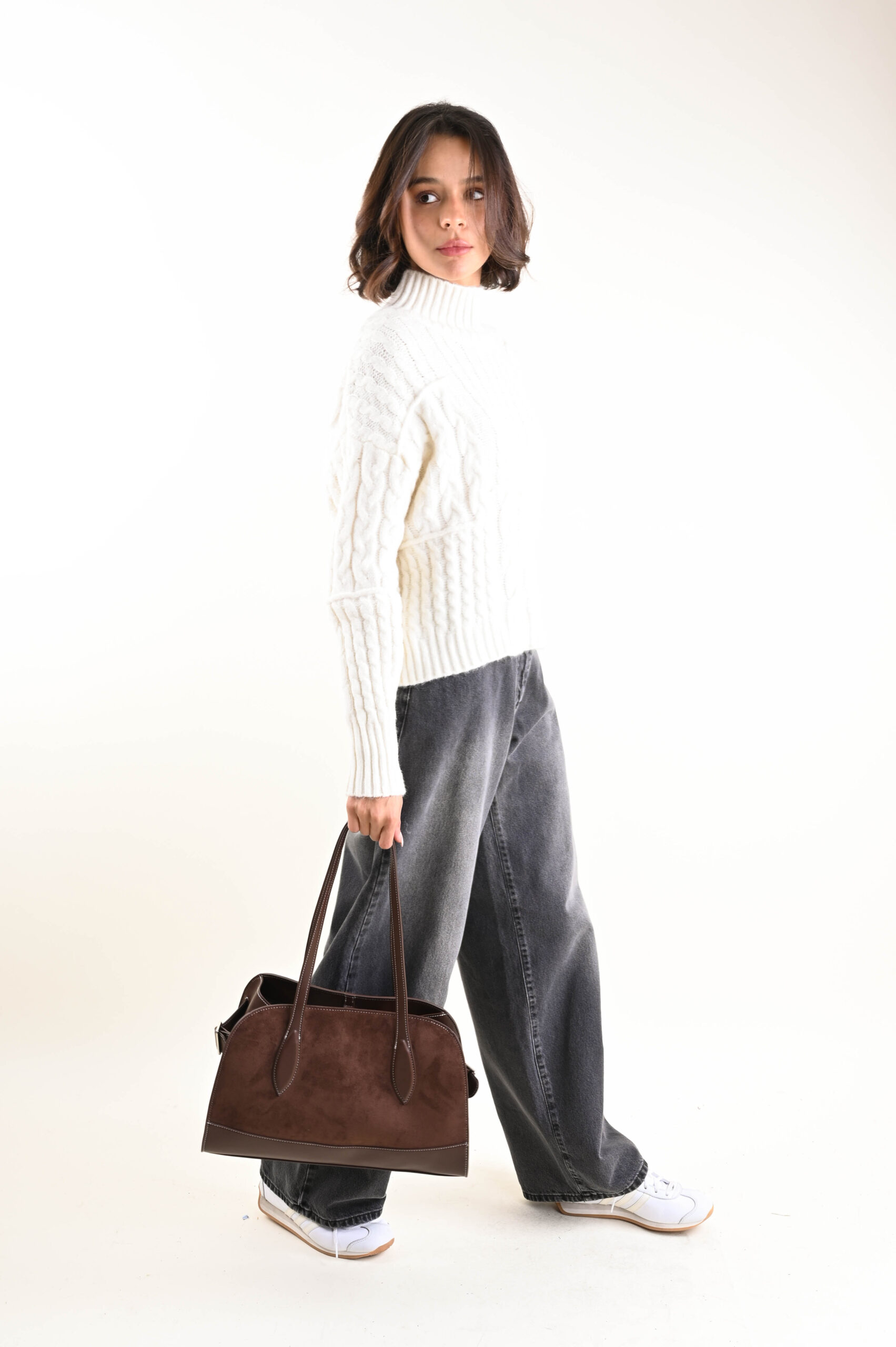 MAGLIA CON LAVORAZIONE A TRECCE - immagine 4