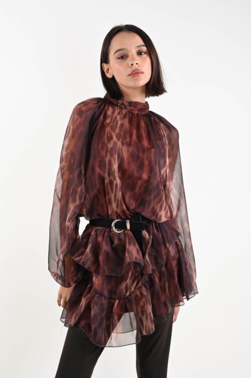 ABITO LEOPARDATO CON BALZE