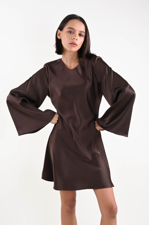 Alternative view of ABITO IN SATIN CON MANICHE A CAMPANA