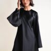 ABITO IN SATIN CON MANICHE A CAMPANA - Nero, TU