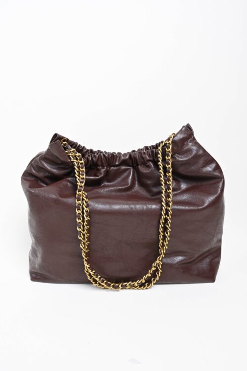 SHOULDER BAG IN SIMILPELLE LUCIDA CON MANICO A CATENA