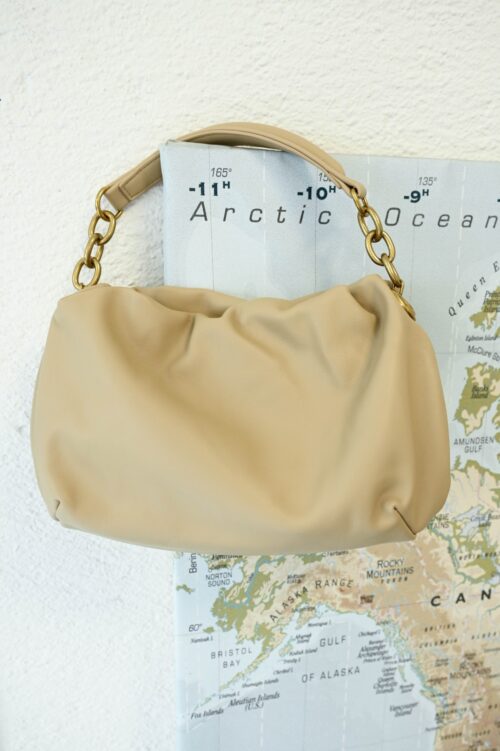 Alternative view of BORSA A MANO IN SIMILPELLE CON CATENA - PICCOLA
